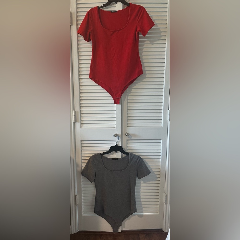 Mangdiup Red Short Sleeve Bodysuit & Gray Short Sleeve Bodysuit Size Large